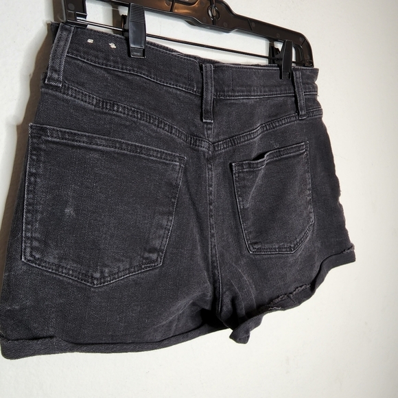 Madewell High-Rise Denim Shorts in Lunar Wash - Picture 7 of 16